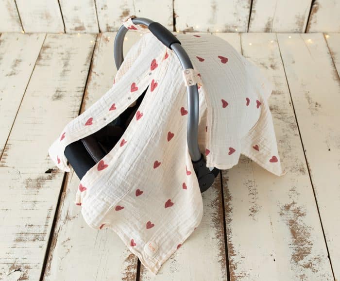 Kalp Desenli Müslin Puset Örtüsü “Cute Hearts” - Görsel 1