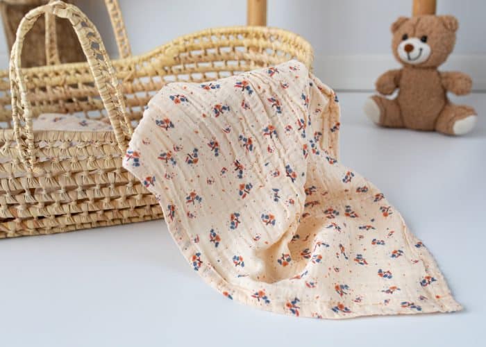 Çiçek Desenli Müslin Örtü "Blossom" - Görsel 4