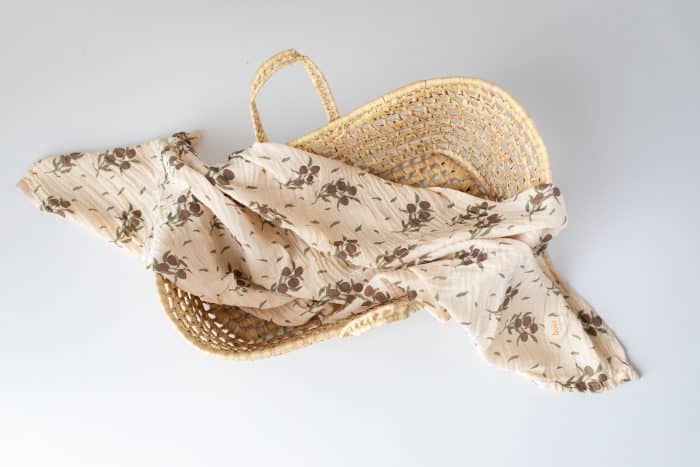 Zeytin Desenli Müslin Örtü "Healthy Olive" - Görsel 1