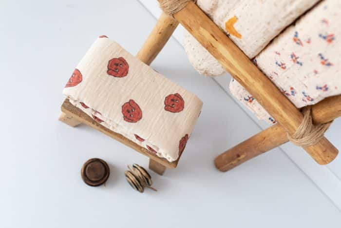 Köpek Desenli Müslin Örtü "Curly Dog" - Görsel 6