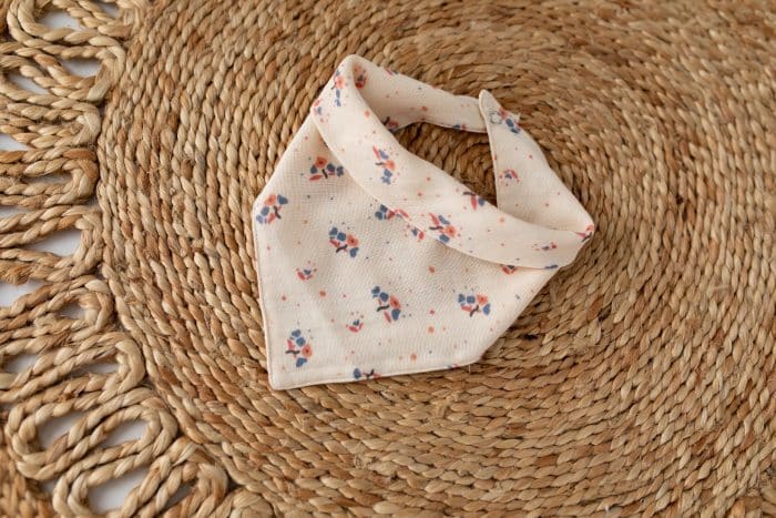 Çiçek Desenli Müslin Önlük "Blossom" - Görsel 1